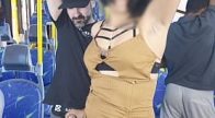 Esfreguei meu rabo num senhor no ônibus